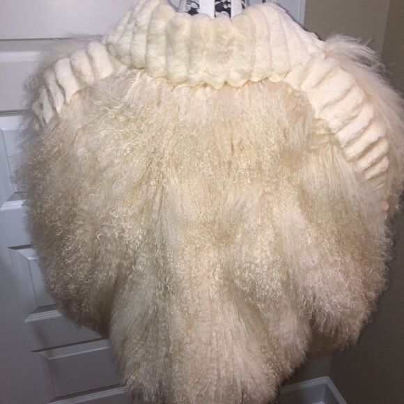 Unique Gorgeous Cream Mongolian Tibetan‎ Lamb Coat - Picture 3 of 8